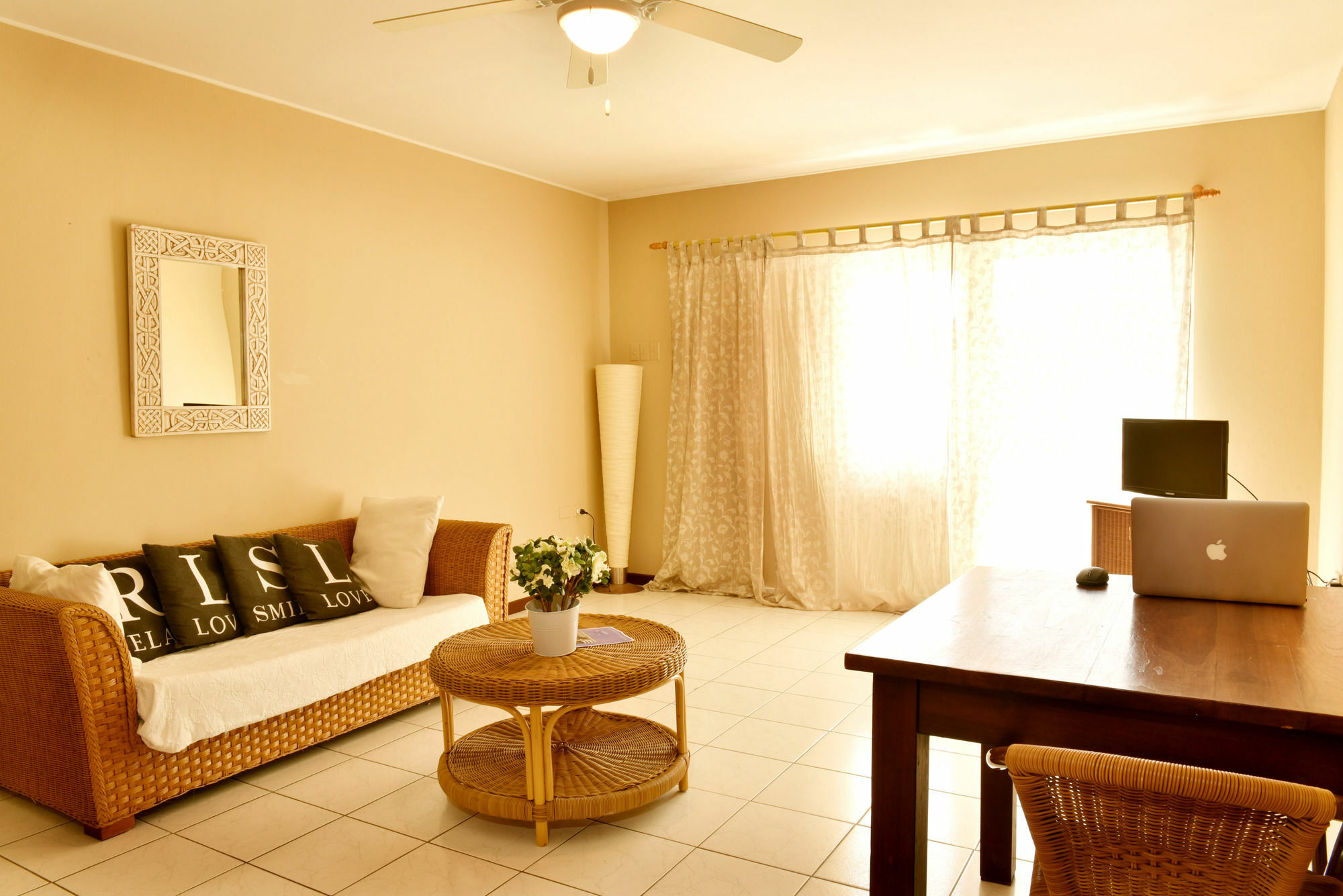 Pega Pega Apartments Ораньестад Экстерьер фото